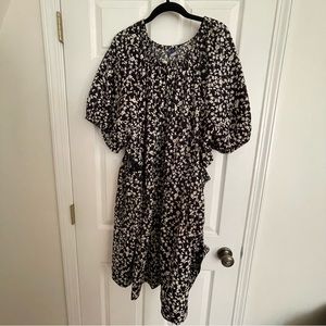 Defined waist puff sleeve old navy dress with cut outs